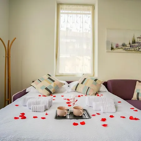 Appartement Camelia Leonardo Academy, Mxp & Lakes *